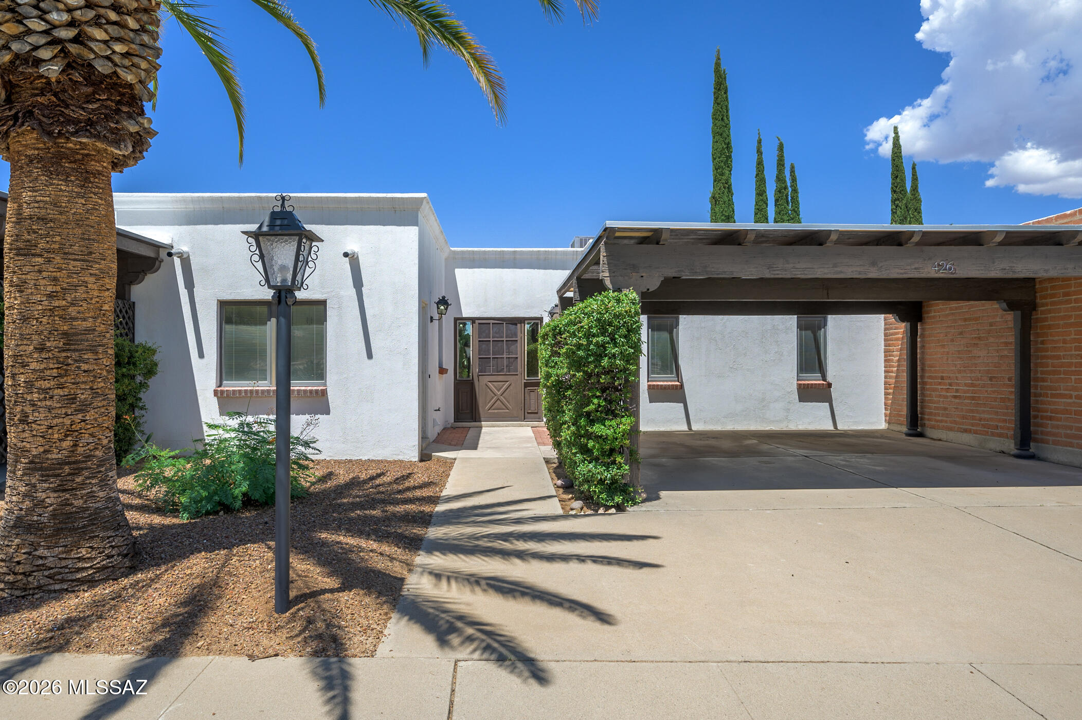 426 W Esperanza Boulevard