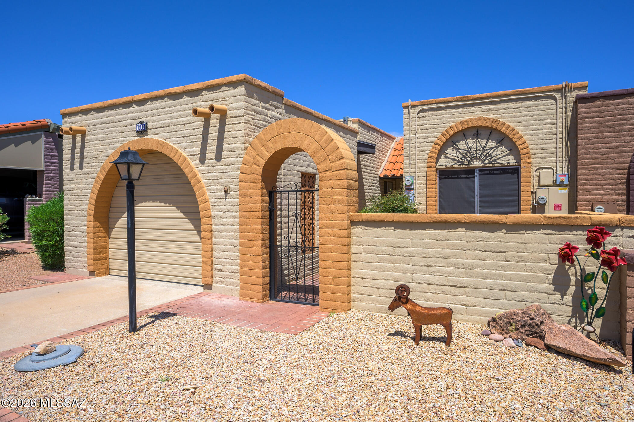 1310 W Calle Serrano