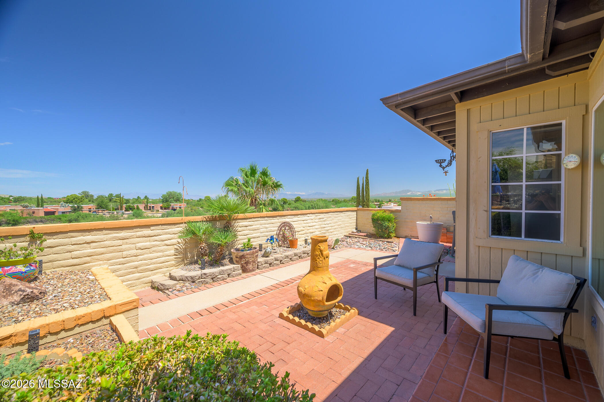 1310 W Calle Serrano