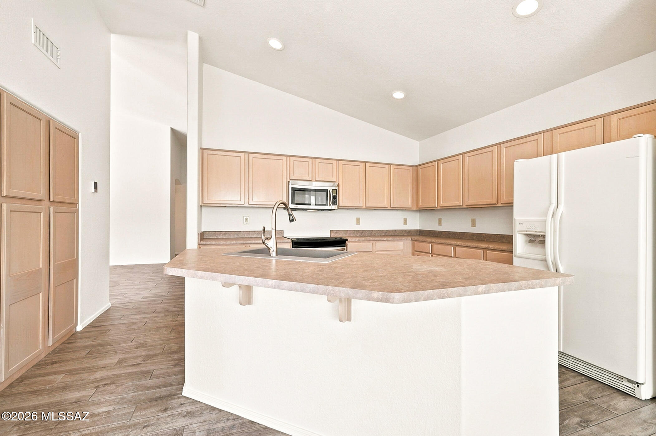 1133 N Desert Deer Pass