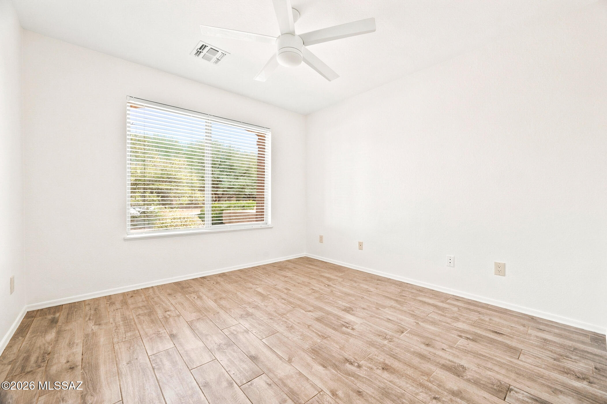 1133 N Desert Deer Pass