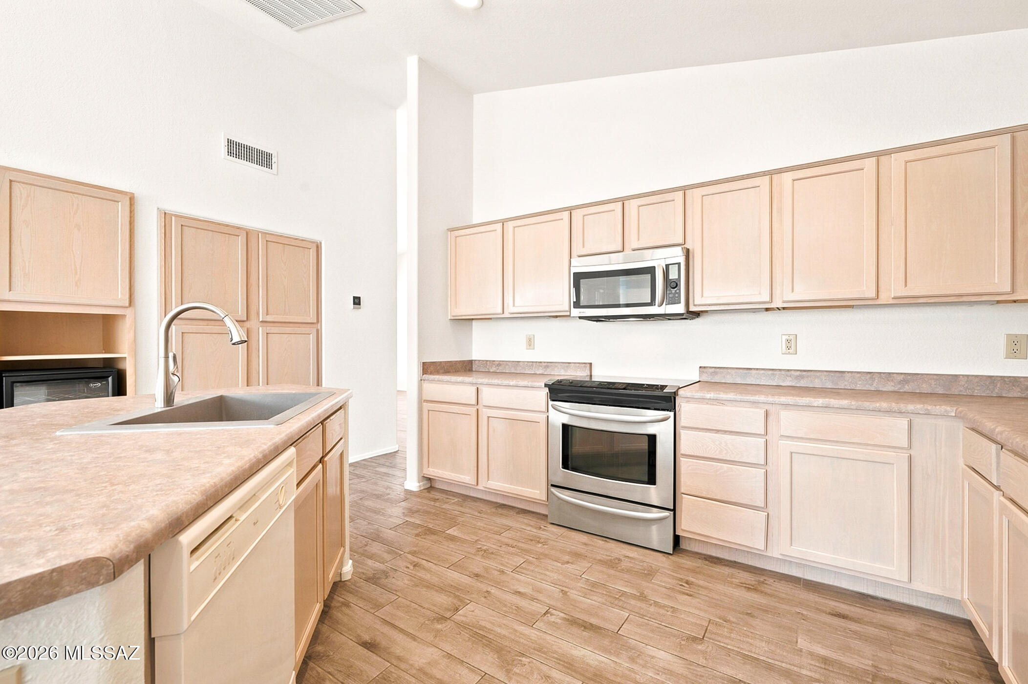 1133 N Desert Deer Pass