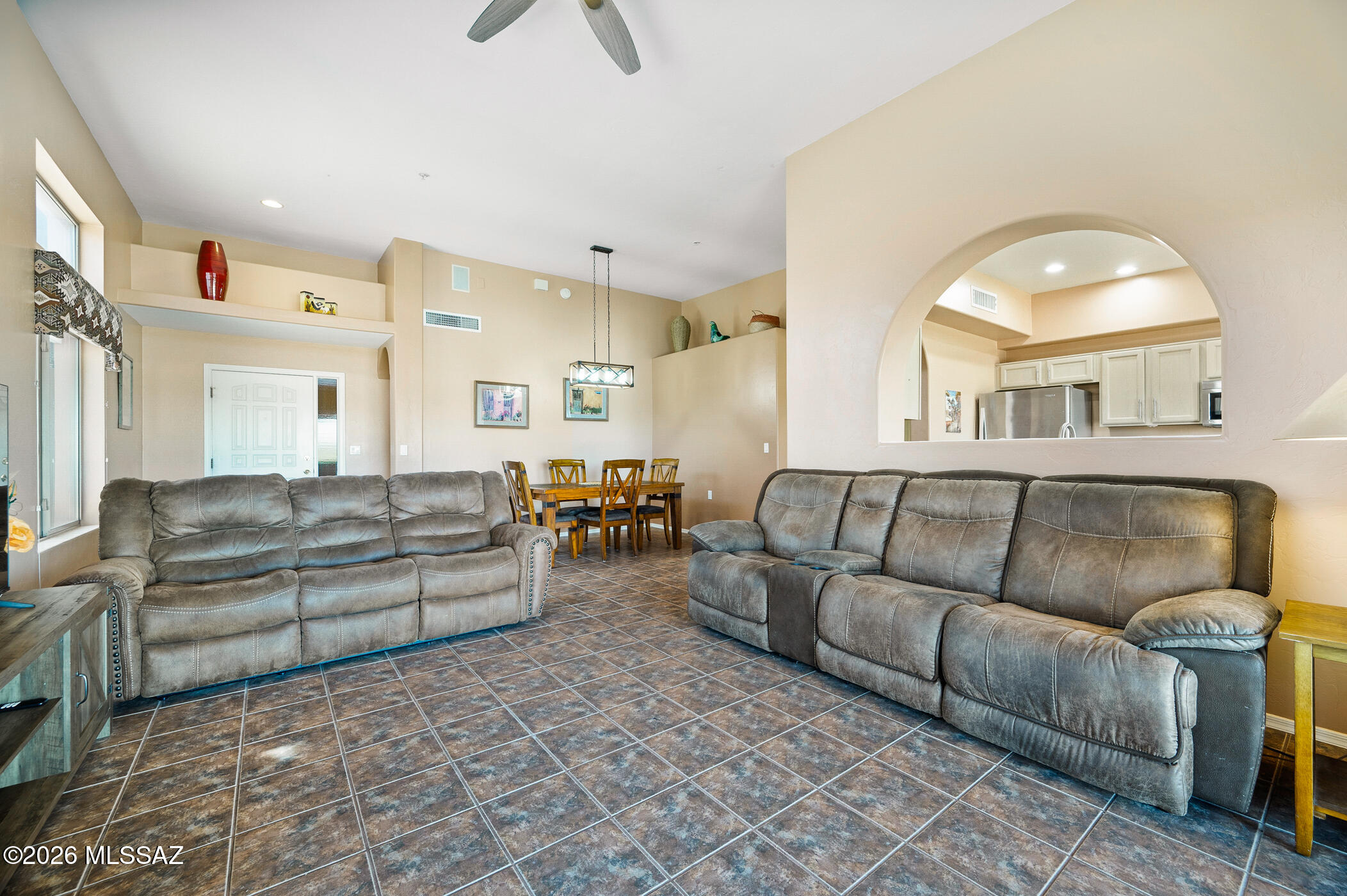 2287 S Cliff Drive