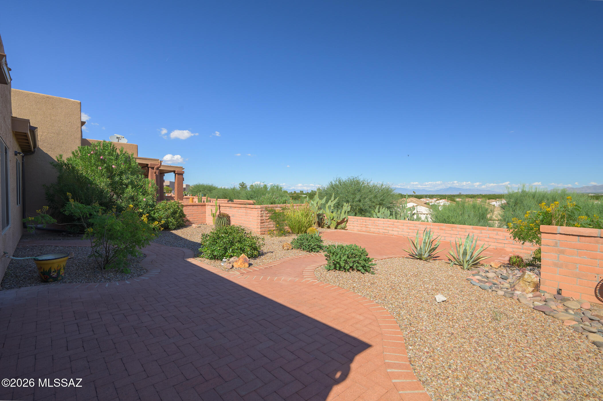 2287 S Cliff Drive