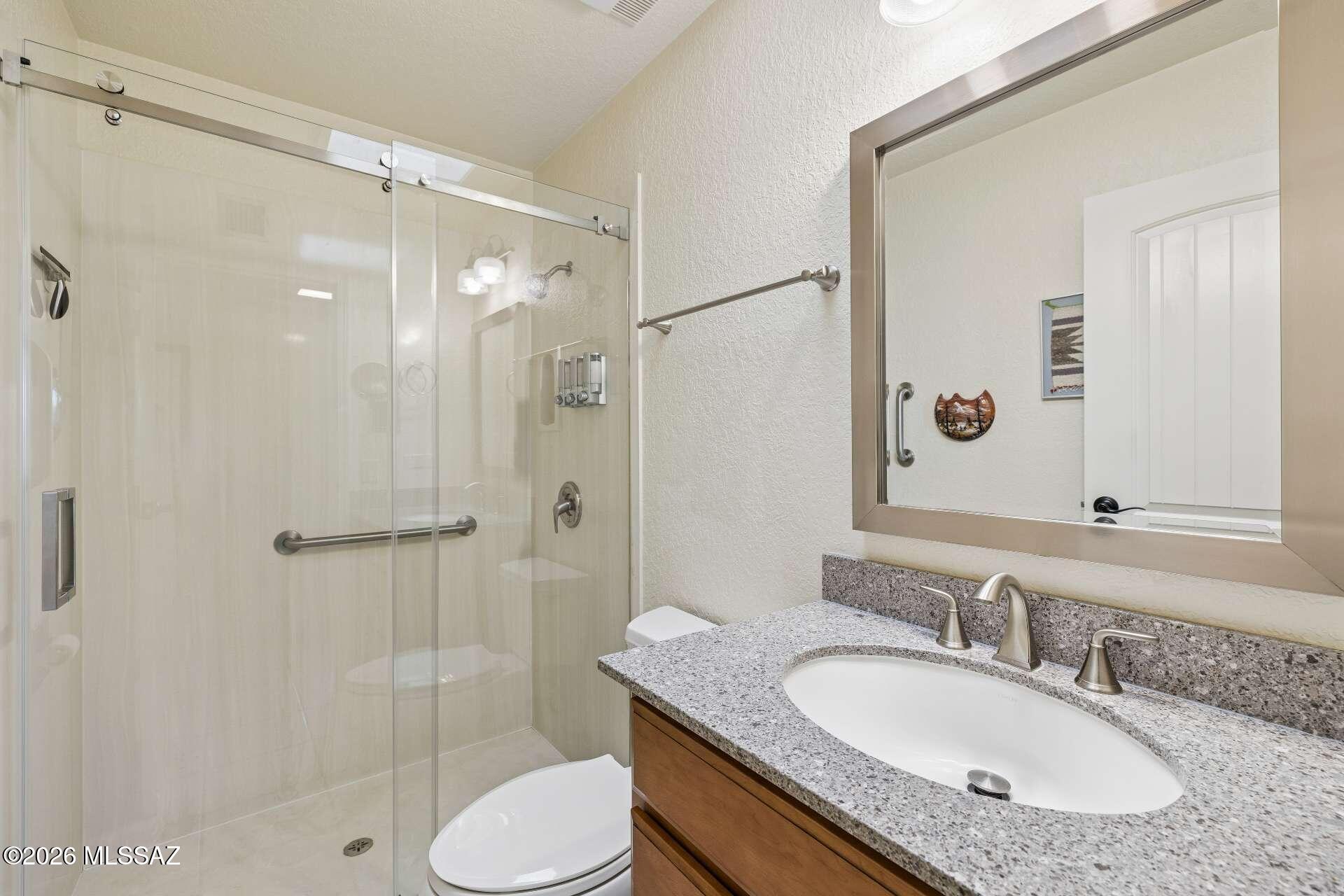 1073 N Paseo Iris