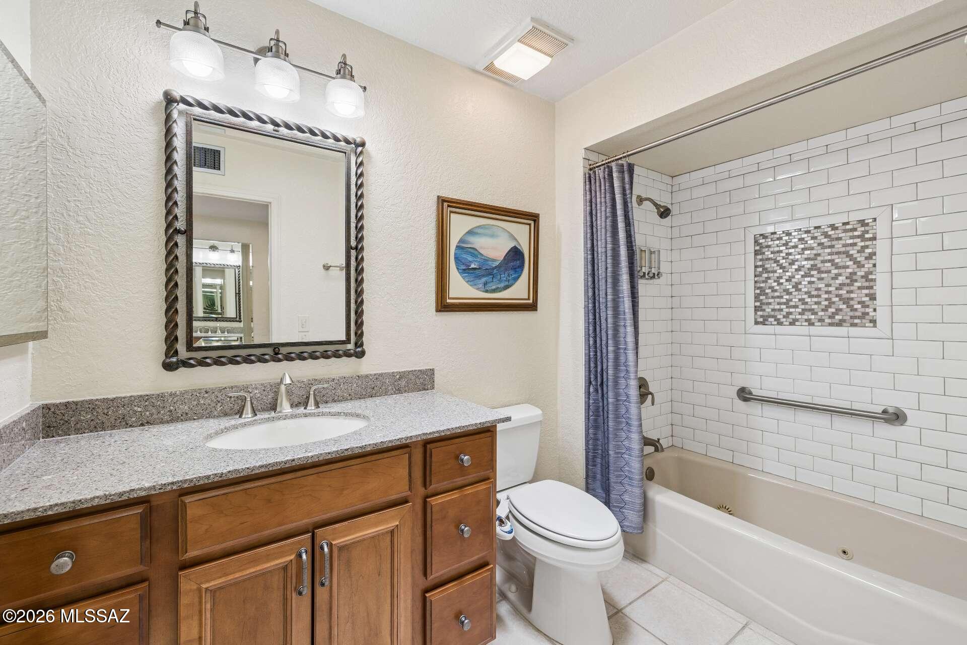 1073 N Paseo Iris