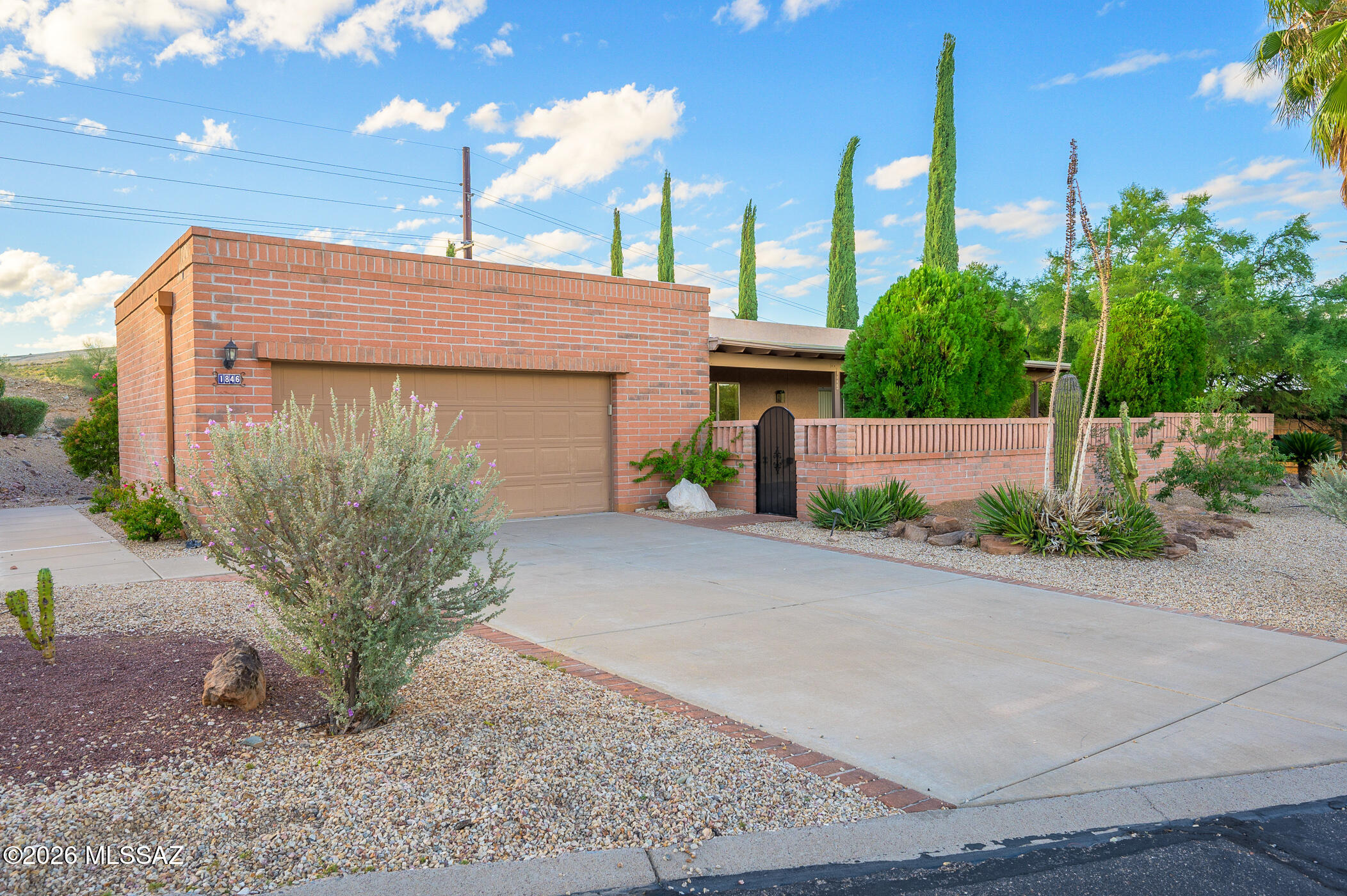 1846 W Camino Urbano Green Valley AZ