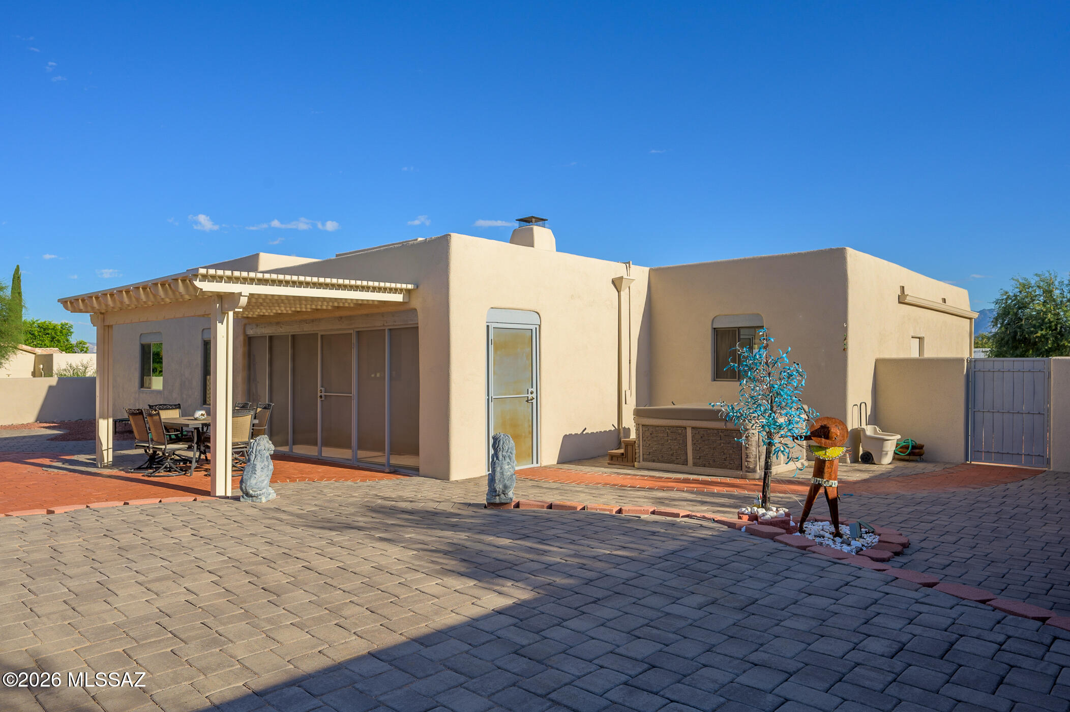 260 W Paseo Del Chino
