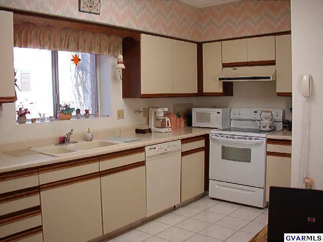 1164 W Camino Sagasta