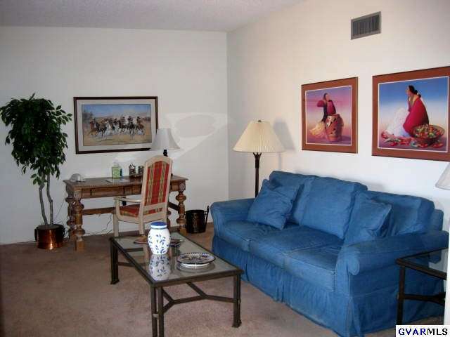 1800 W Via De La Gloria