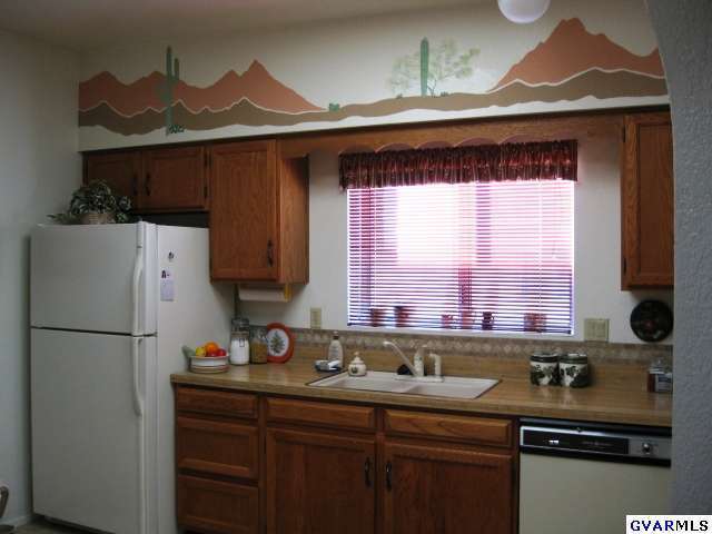 1458 W Calle Mendoza