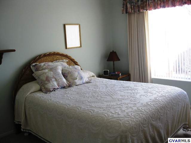 1458 W Calle Mendoza