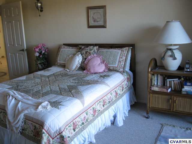 1458 W Calle Mendoza