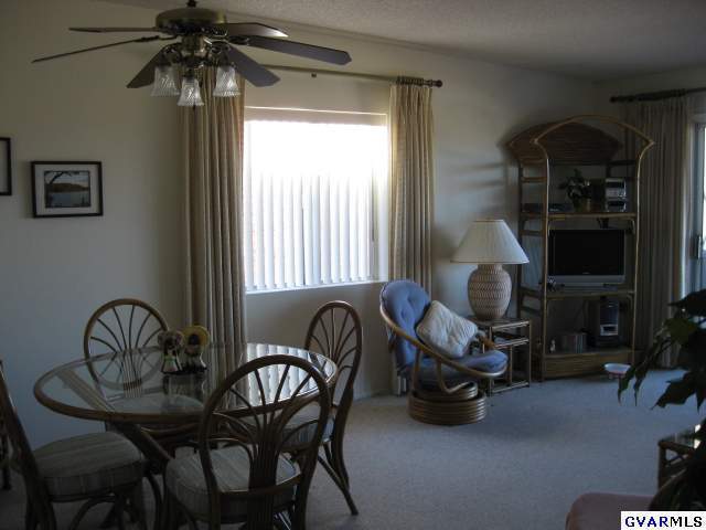 1458 W Calle Mendoza