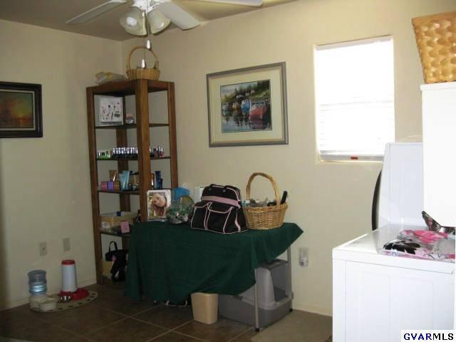 537 N Michelangelo Drive