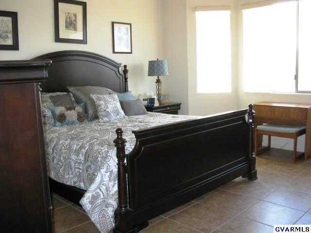 537 N Michelangelo Drive