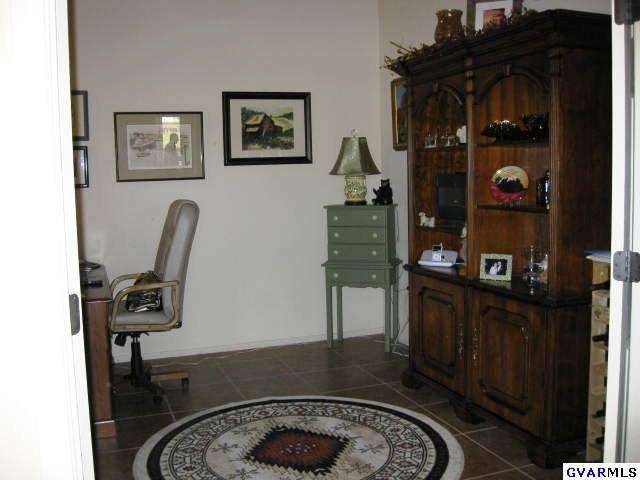 537 N Michelangelo Drive