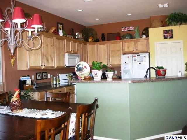 537 N Michelangelo Drive