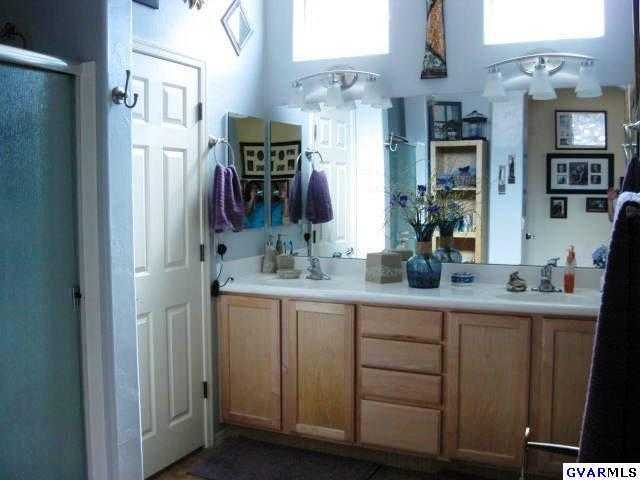 537 N Michelangelo Drive