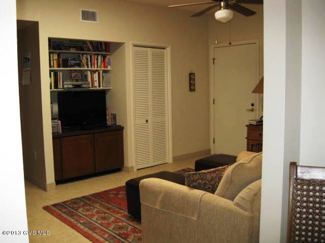 1065 S Horizonte Place