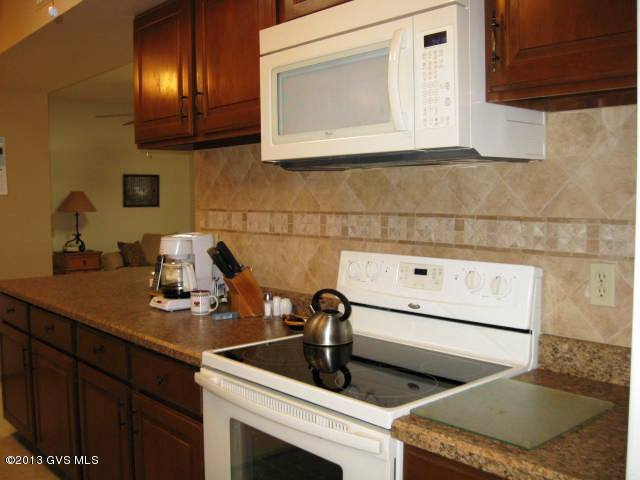 1065 S Horizonte Place