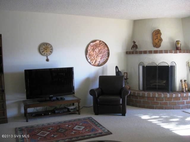 1065 S Horizonte Place