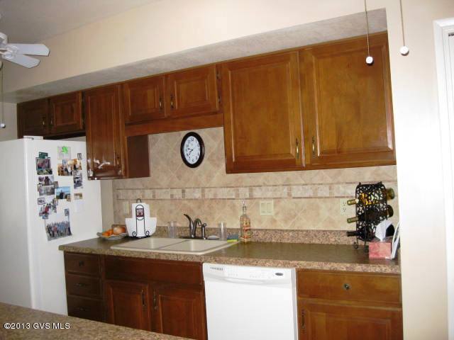 1065 S Horizonte Place