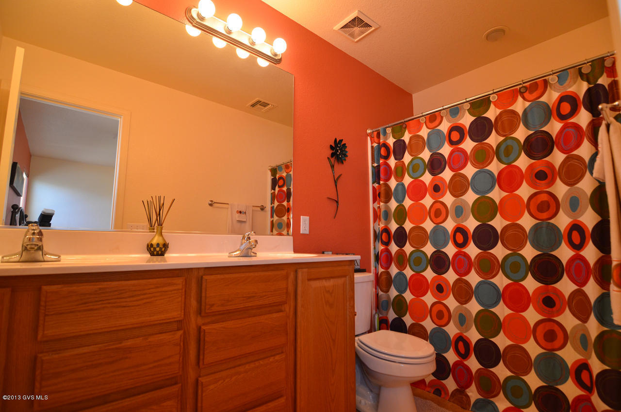 263 E Mountain Alder