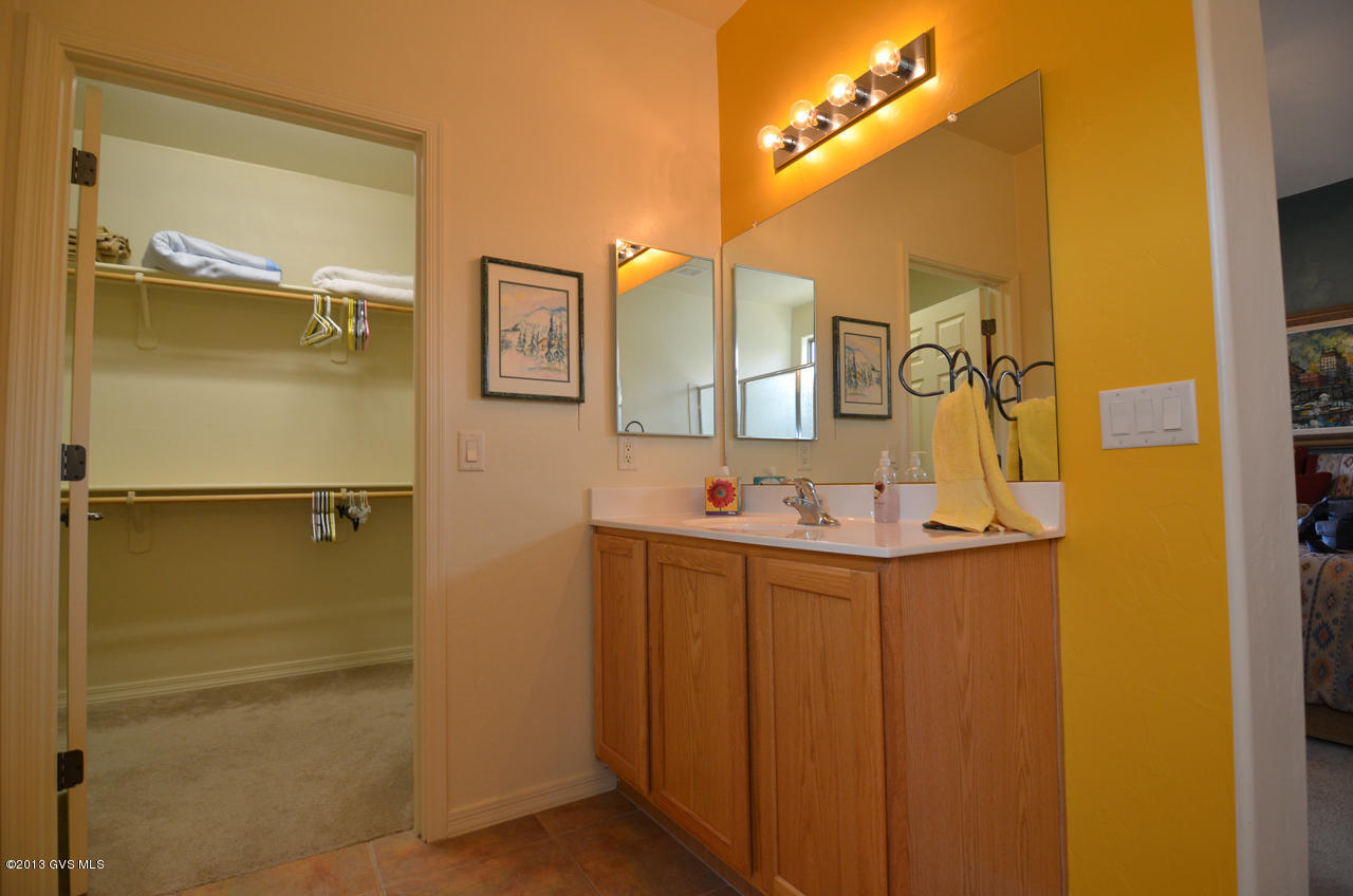 2359 S Pecan Vista Drive