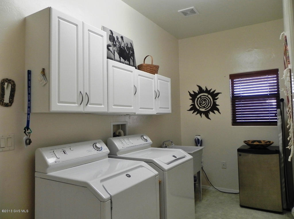 1977 W Amblemorn Drive