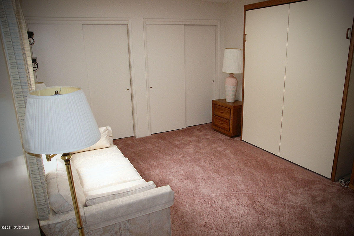 606 W Paseo Del Prado