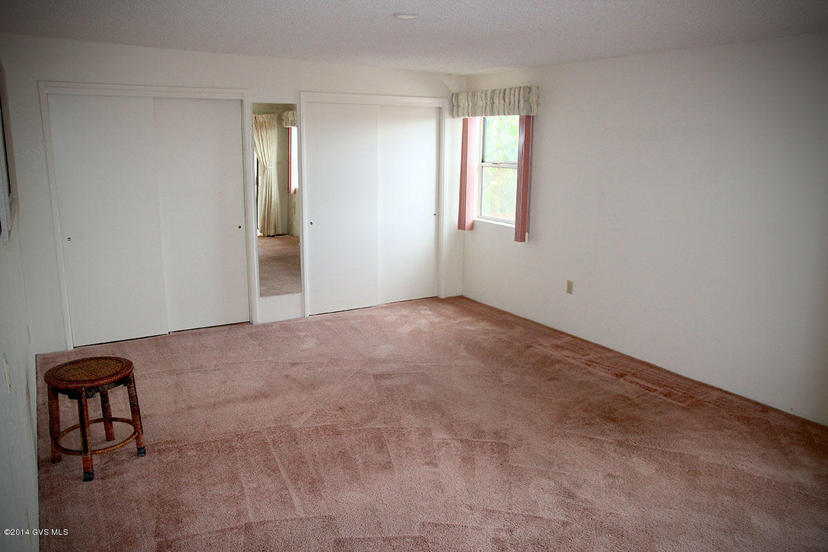 606 W Paseo Del Prado