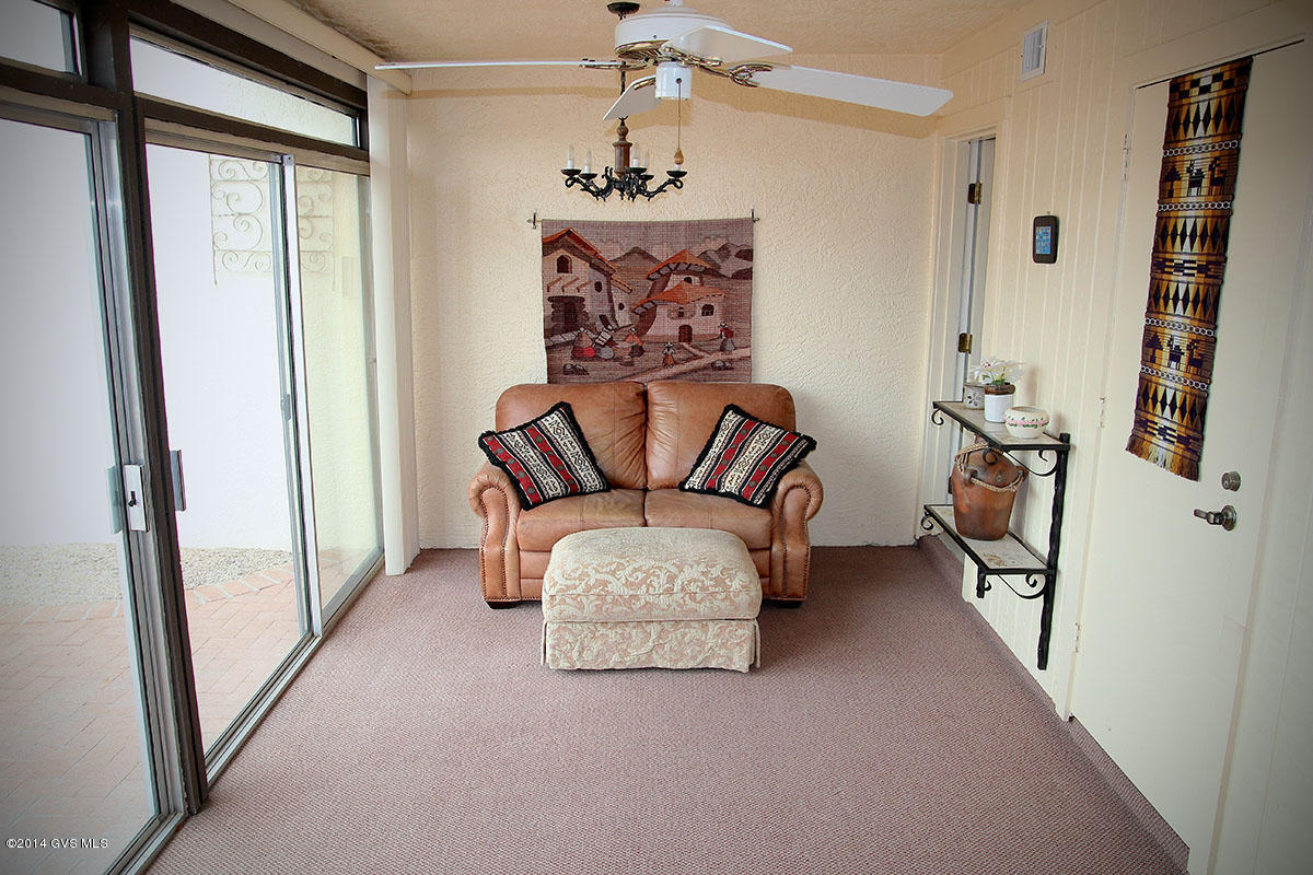 606 W Paseo Del Prado