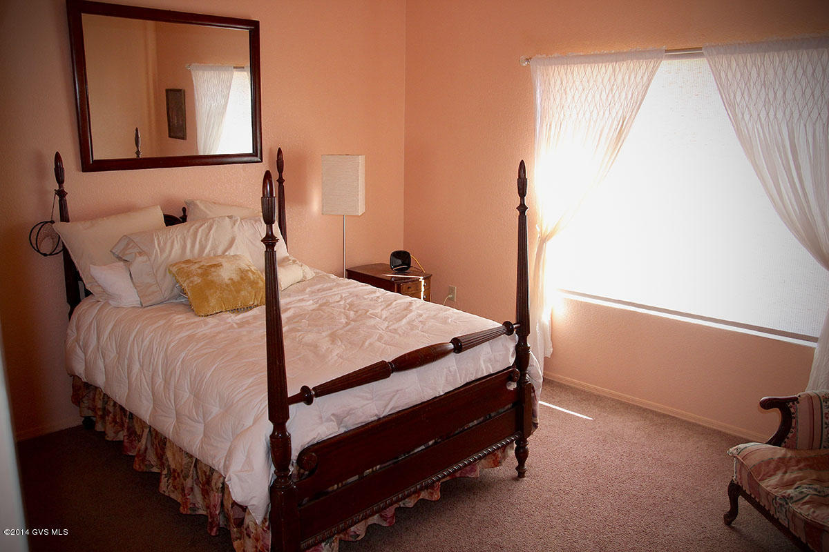 1048 W Calle De Pitahaya