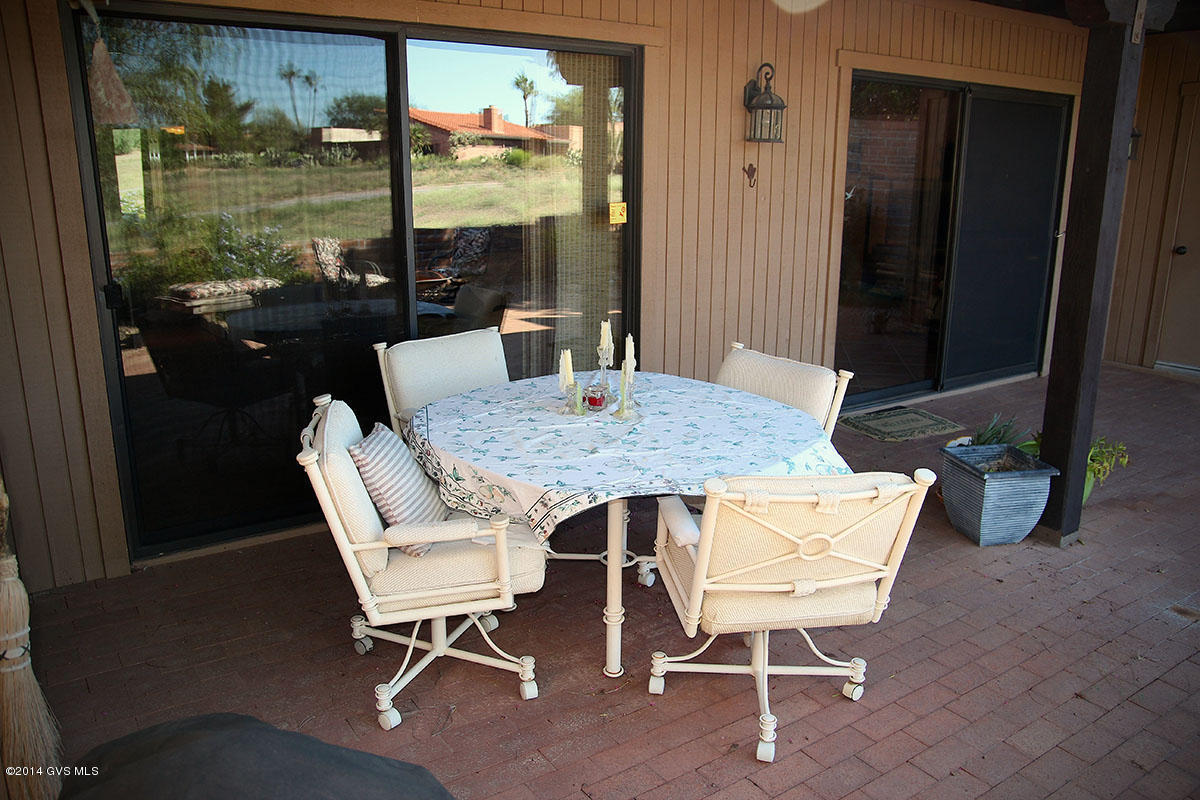 1048 W Calle De Pitahaya