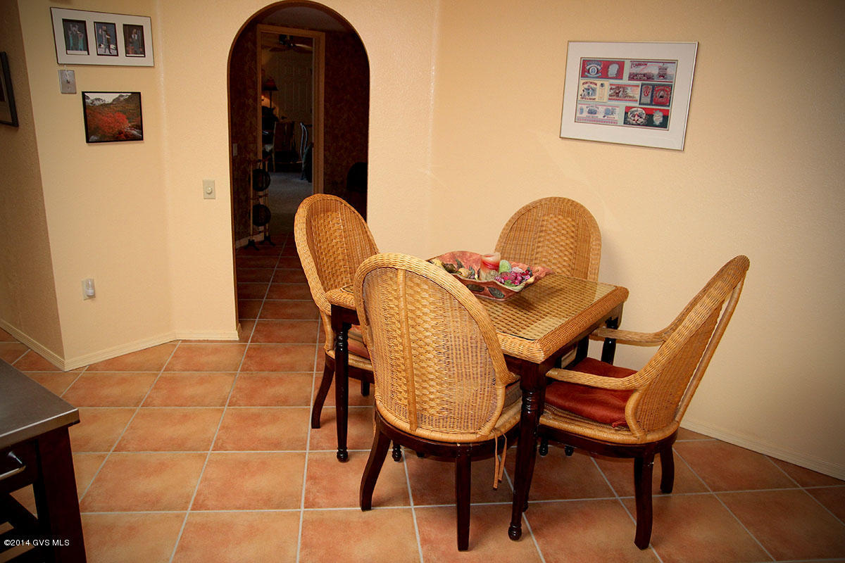 1048 W Calle De Pitahaya