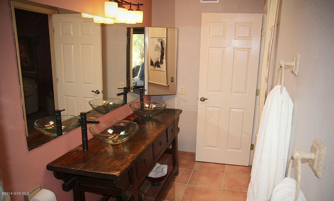 1048 W Calle De Pitahaya