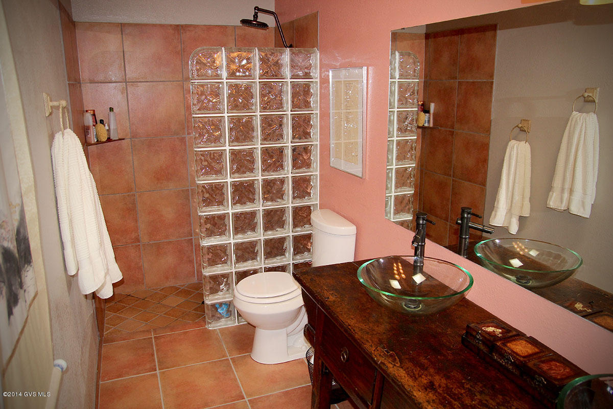 1048 W Calle De Pitahaya