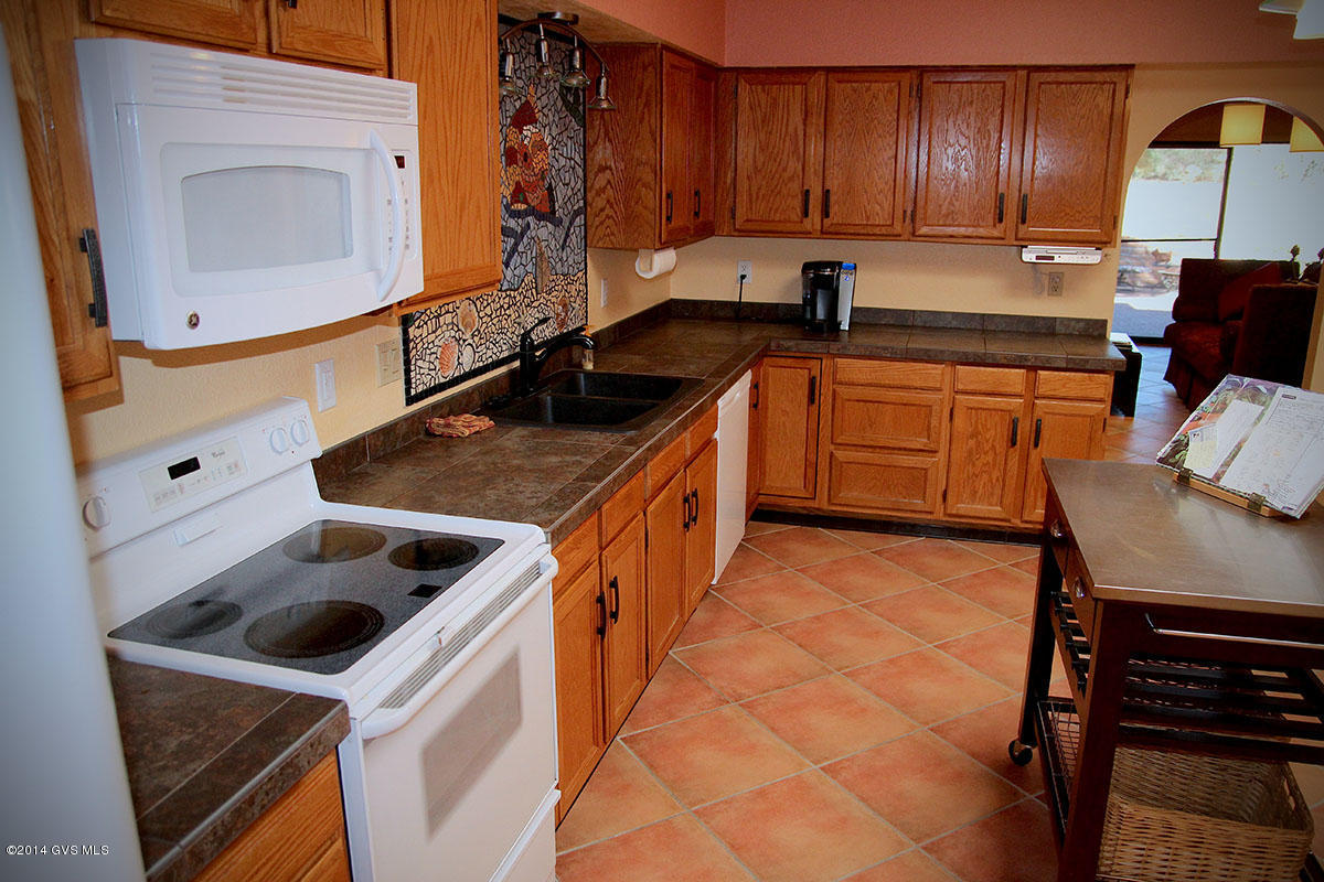 1048 W Calle De Pitahaya