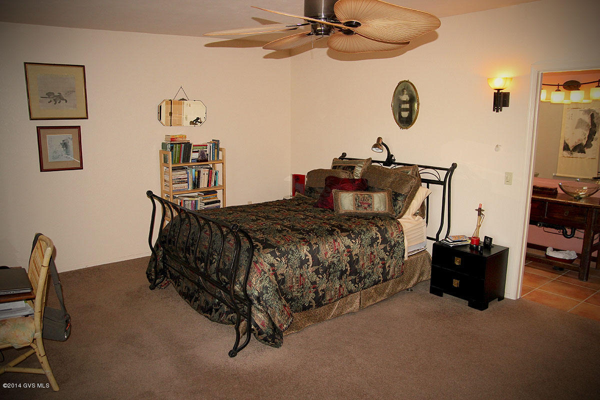 1048 W Calle De Pitahaya