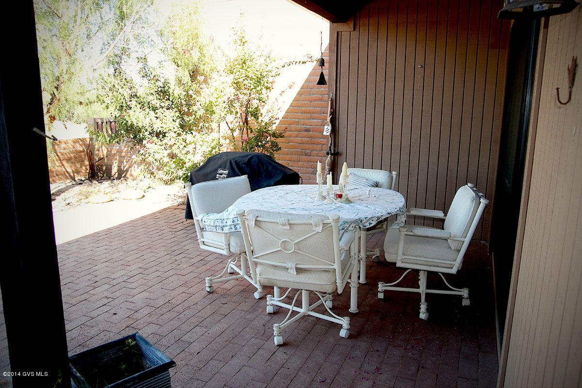 1048 W Calle De Pitahaya