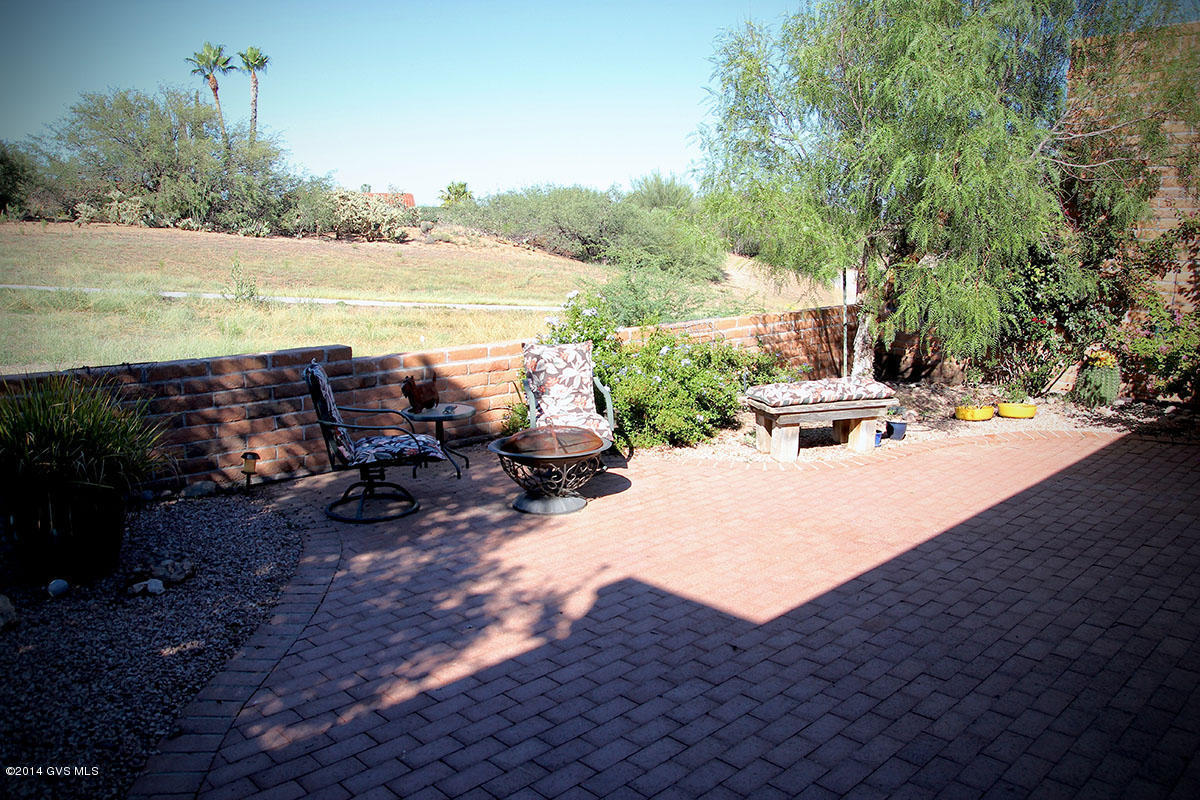 1048 W Calle De Pitahaya