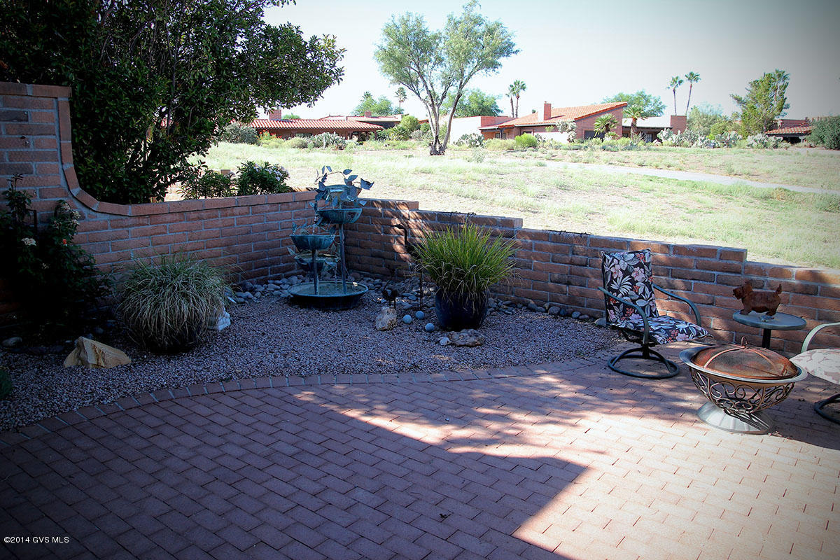 1048 W Calle De Pitahaya