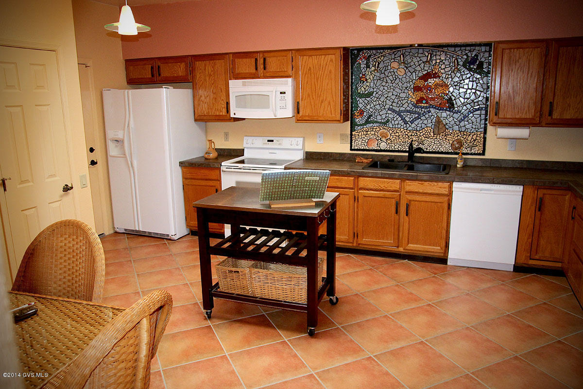 1048 W Calle De Pitahaya