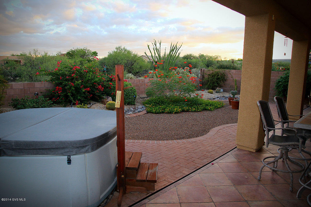 1091 W Mountain Nugget Drive