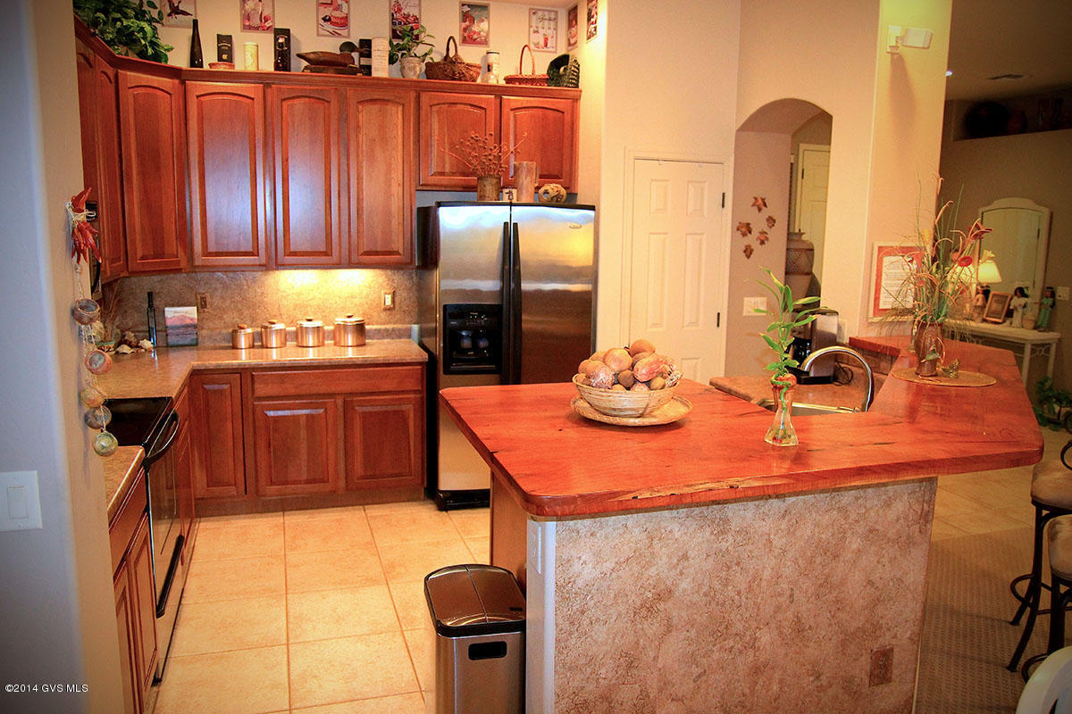 1091 W Mountain Nugget Drive