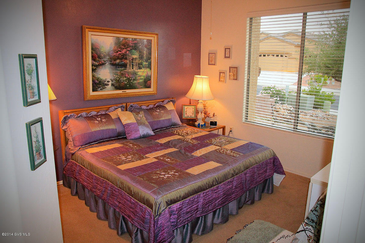 1091 W Mountain Nugget Drive