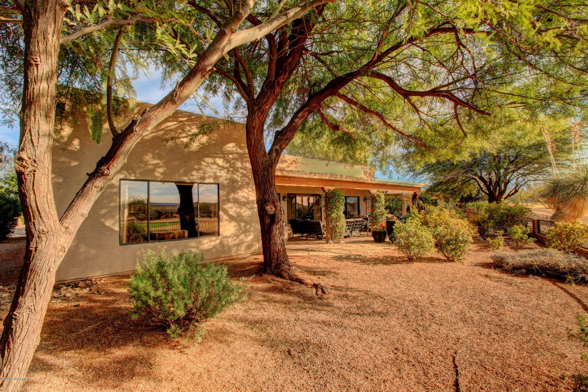 1802 E Desert Lark Pass