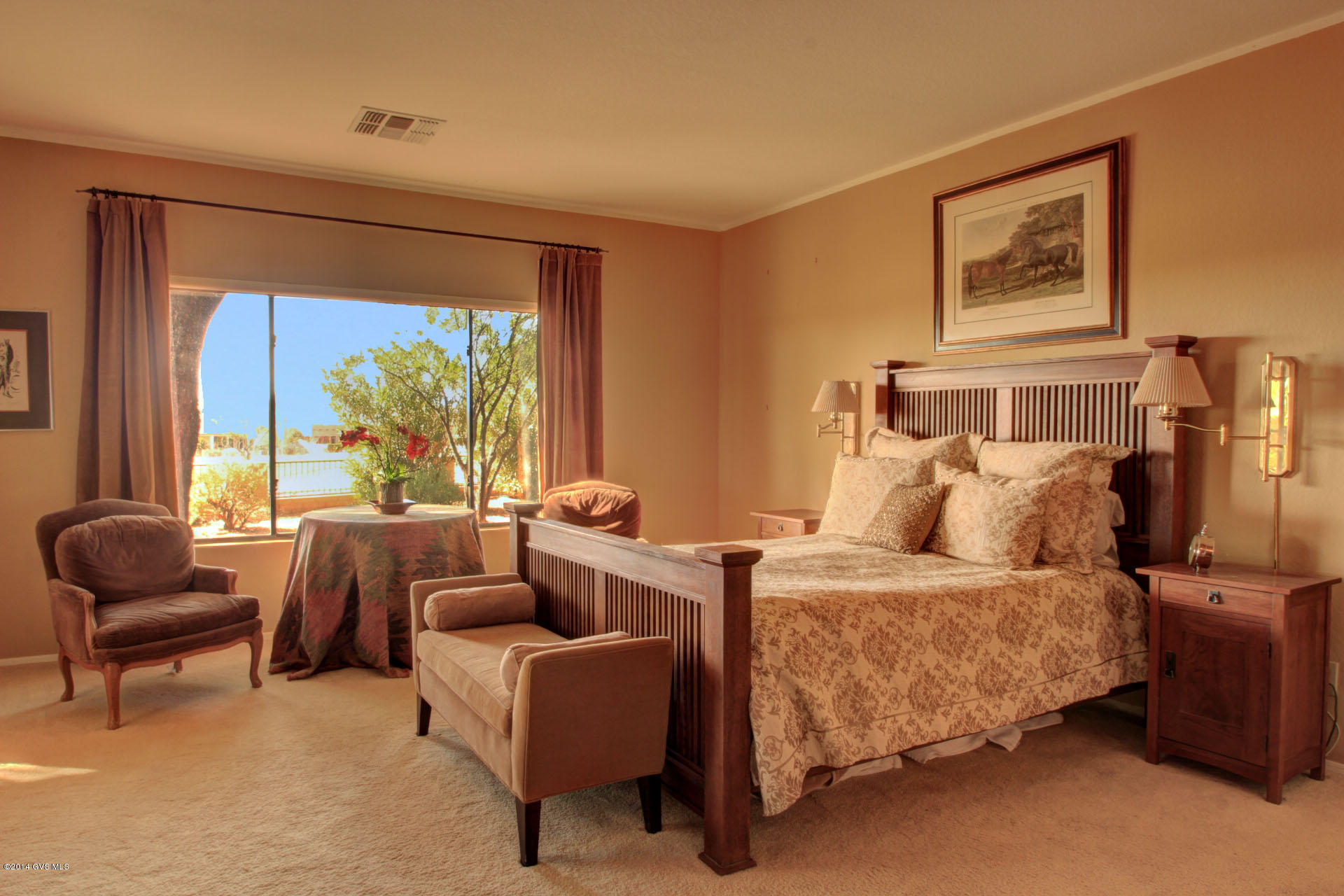 1802 E Desert Lark Pass