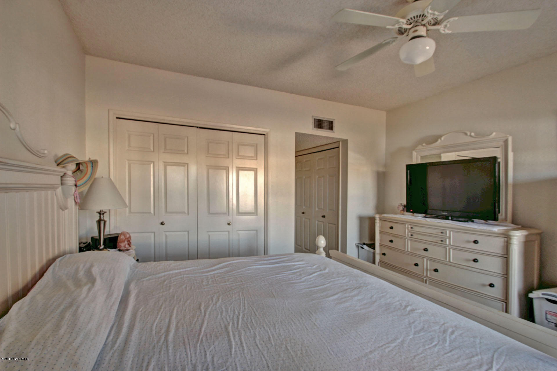 1189 W Camino Sagasta